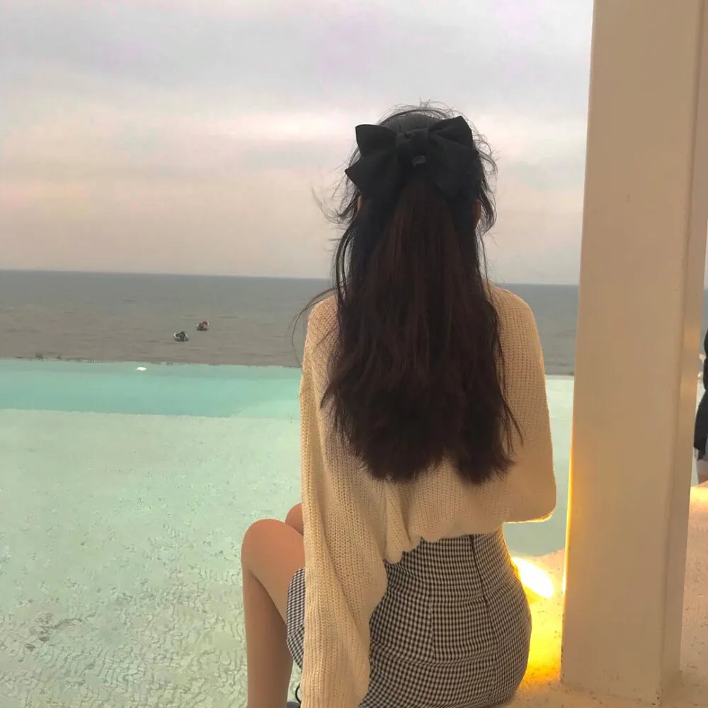 亲吻的人们
